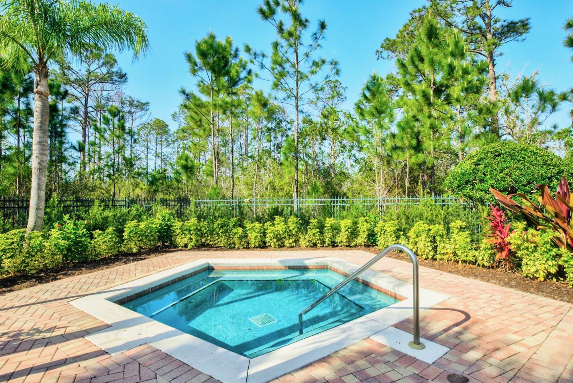 Luxury 2Br Condo - Pool & Hot Tub - Near Disney Orlando Kültér fotó