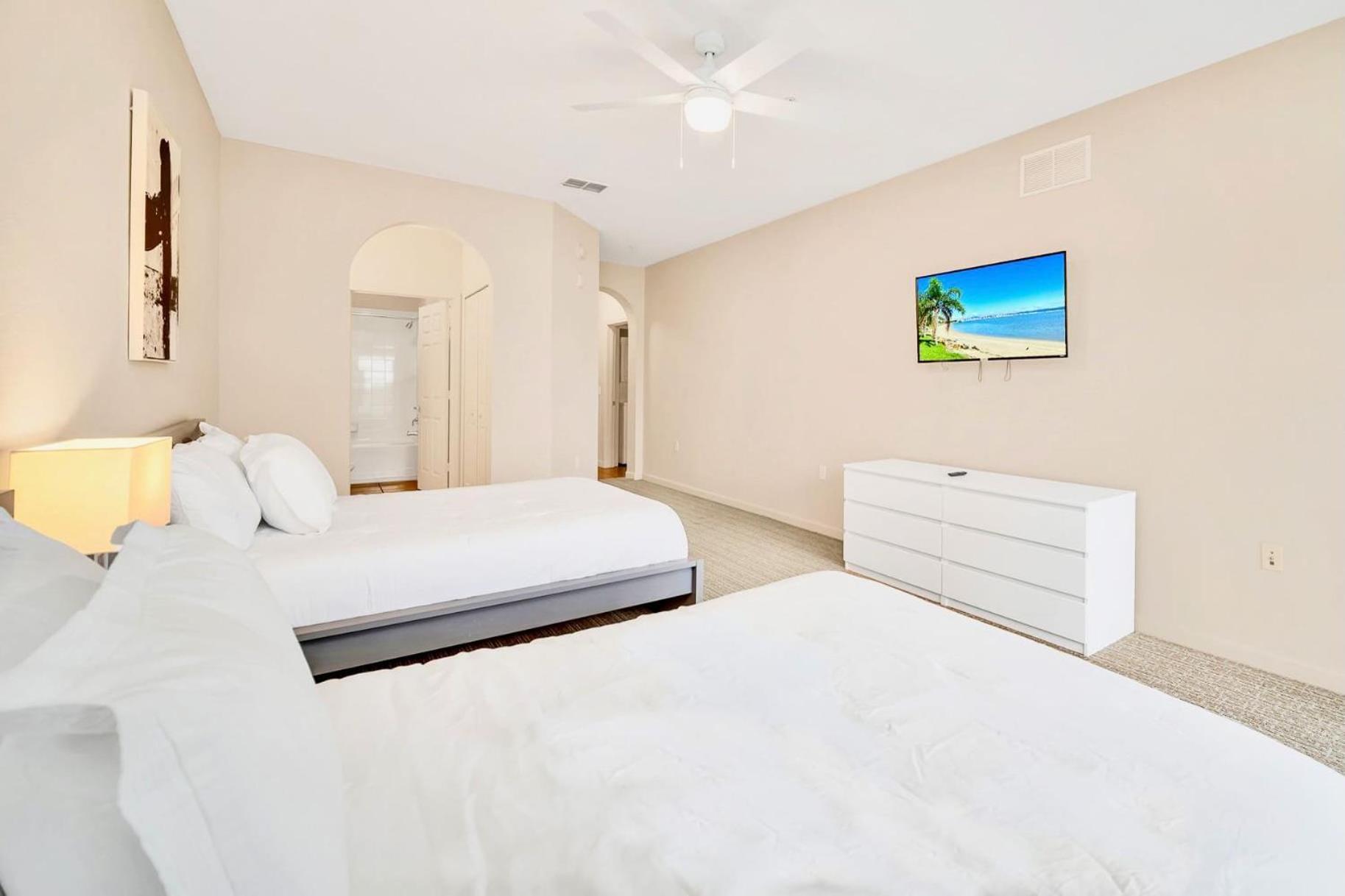 Luxury 2Br Condo - Pool & Hot Tub - Near Disney Orlando Kültér fotó
